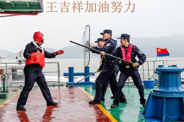 中国游泳队防线失误导致痛失好局 战术调整效果逐渐显现